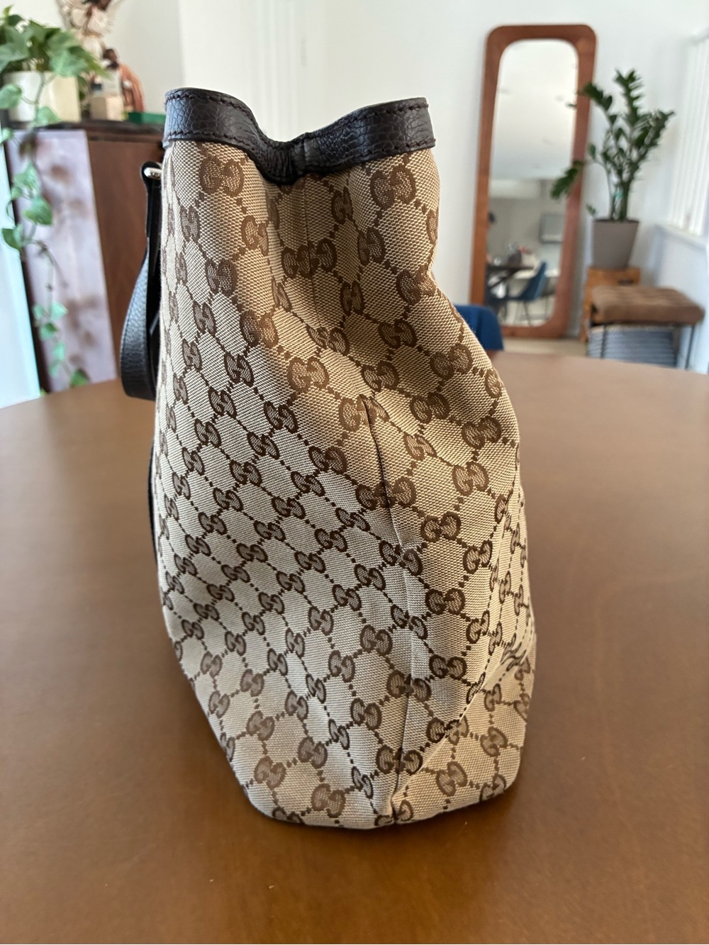 GUCCI GG SUPREME TOTE - Picture 4 of 14